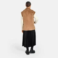 Vests*OAKWOOD Edit Nuts - Fake Fur Gilet